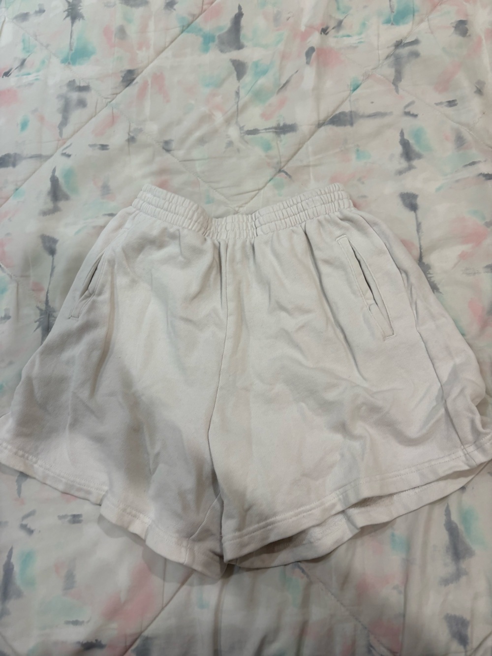 GAP White Casual Elastic Waist Shorts